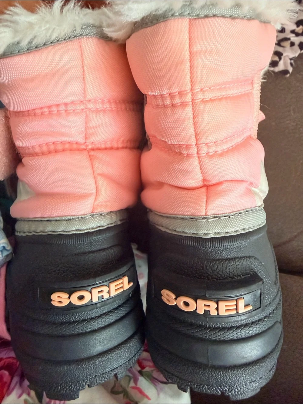 Sorel Kids size 5 Pink and Gray Insulated Snow Boots NWOT tried on